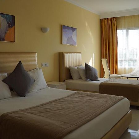 Hotel Azayla Асіла Екстер'єр фото