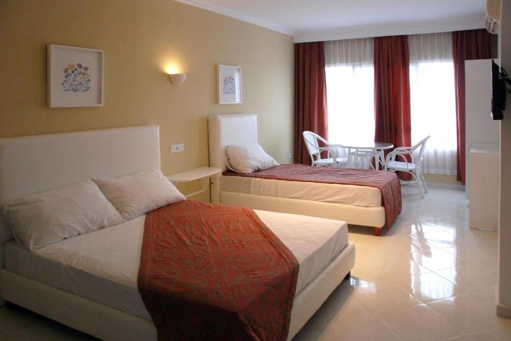 Hotel Azayla Асіла Екстер'єр фото