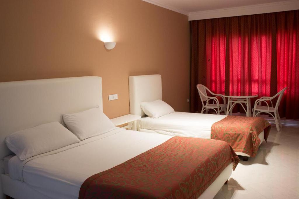 Hotel Azayla Асіла Екстер'єр фото